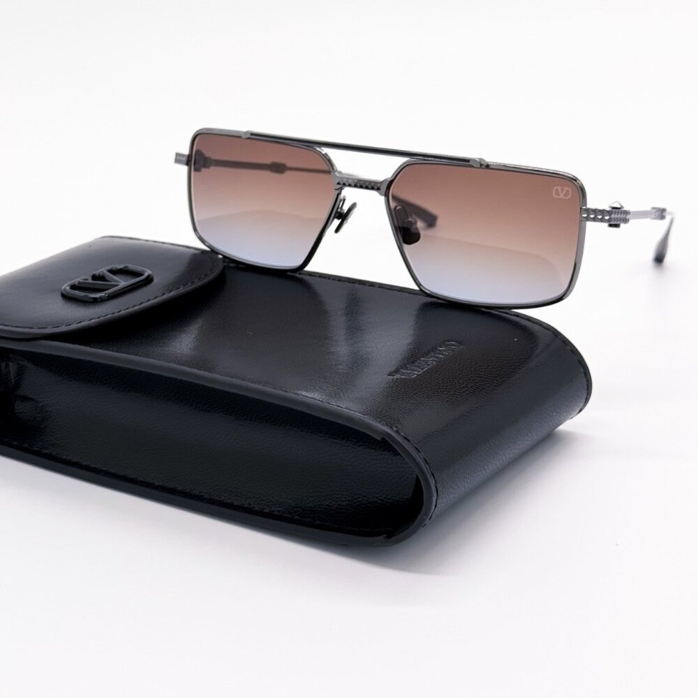 NEW VALENTINO V-SEI VLS-111C UNISEX  TITANIUM SUNGLASSES VALENTINO VLS-111C